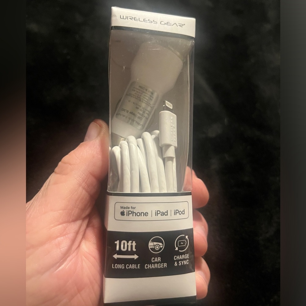 Wireless Gear 10’ Lightning Cable with Car Charger For IPhone White New